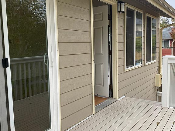 3rd image of 287 Shepard Way NW