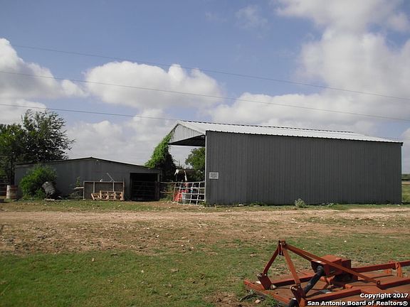 2nd image of 860 County Road 343