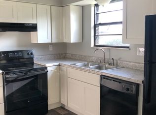 612 Ganim Dr, Belleville, IL 62221