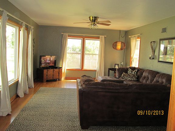 2nd image of 1617 Charles St