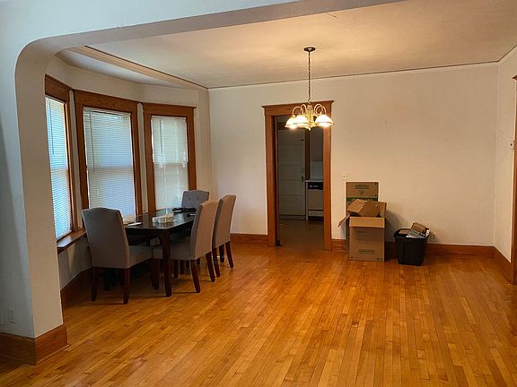 5th image of 140 N Gardiner Ave #1