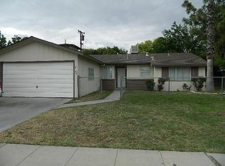 4165 E Hampton Way, Fresno, CA 93726