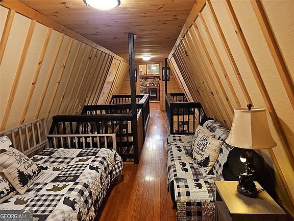 5th image of 216 Sourwood Dr