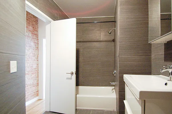 Rented by Bohemia Realty Group | media 20