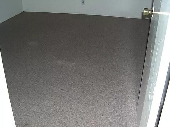 3rd image of 3219 Williamsburg Dr #2
