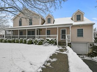 2 Sterling Pl, West Boylston, MA 01583