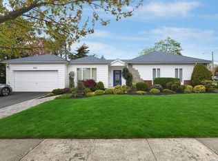 223 Waverly Ave, East Rockaway, NY 11518