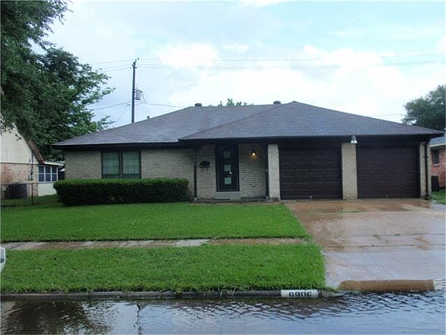 1st image of 9906 Carlow Ln