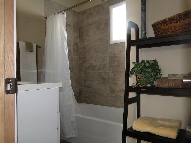 New ceramic tile bath