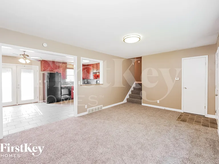 4837 Overton Ave — Photo 2