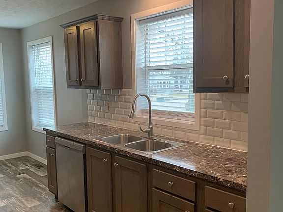 3rd image of 47 Bluebird Hill Dr #301
