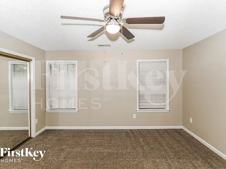 3456 Sunswept Dr — Photo 12