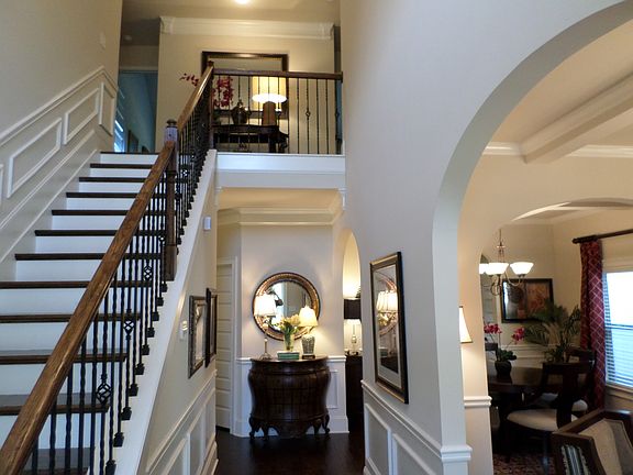 2nd image of 129 River Valley Ln