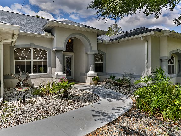 3rd image of 123 Oak Village Blvd S