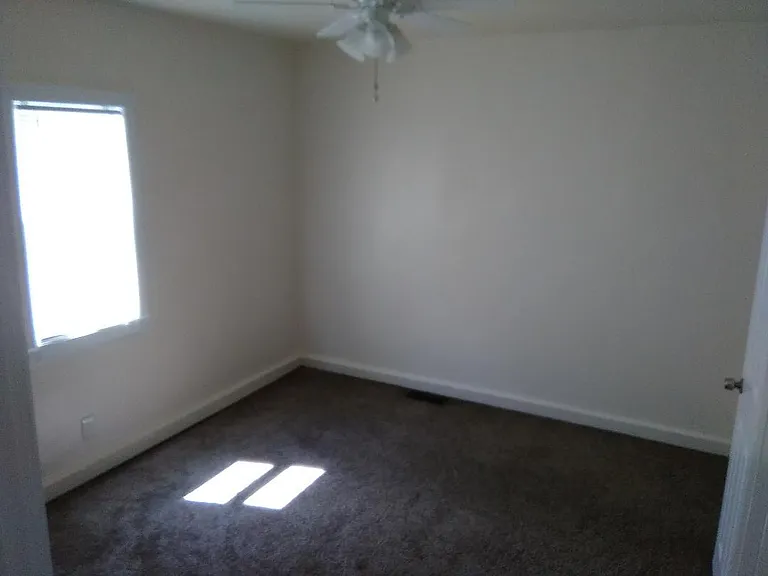 63 Orton Ave — Photo 10