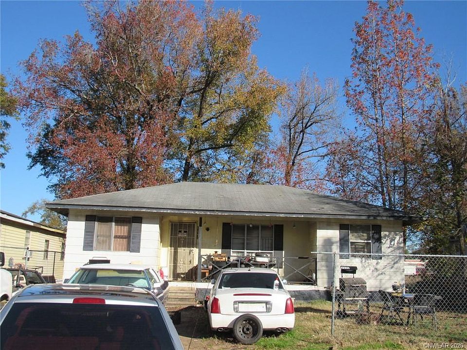 1st image of 3926 Adrian St