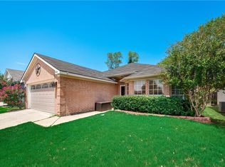 8633 Fountainview Ter, Hurst, TX 76053