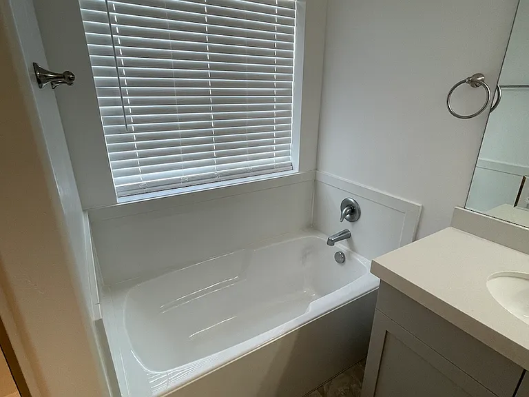 4772 E Silver Ridge Rd — Photo 32