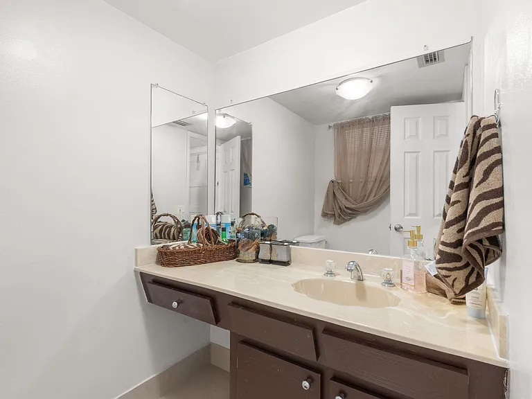 4191 NW 41st St #214 — Photo 16