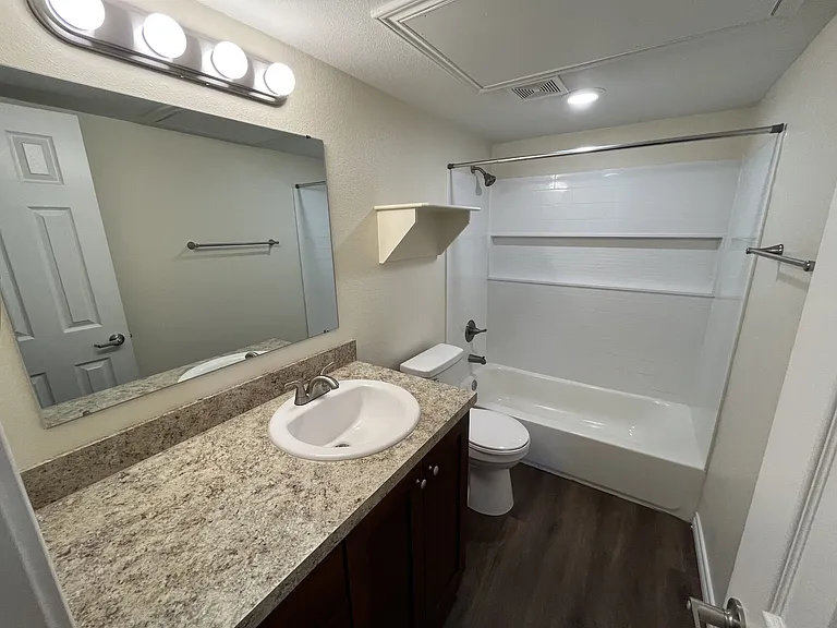 Parkside Apartments — Photo 25