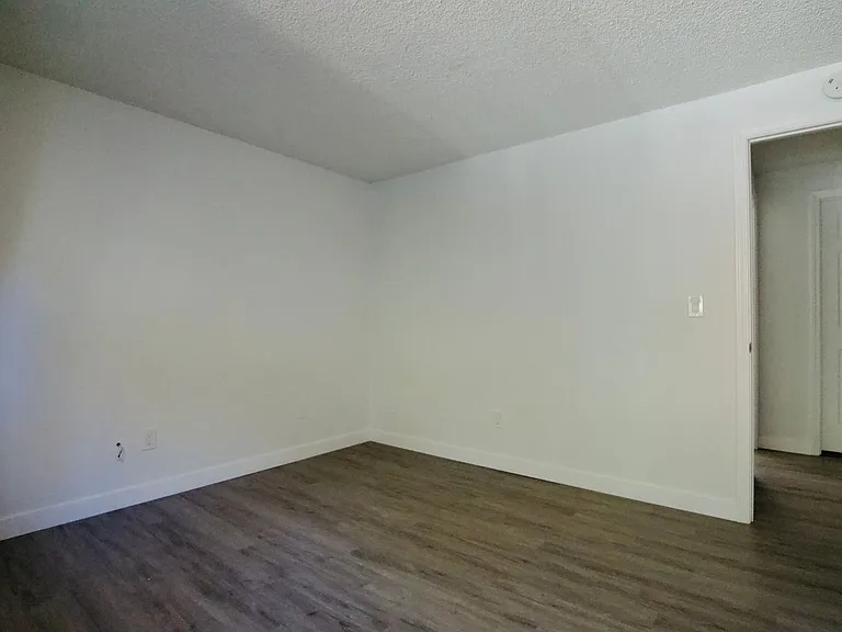 5111 SW Beaverton Hillsdale Hwy — Photo 8