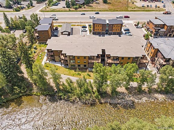 2nd image of 1044 Blue River Parkway Bldg C #C-209
