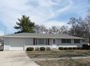 806 W Madison Ave, Milton, WI 53563