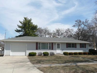 806 W Madison Ave, Milton, WI, 53563
