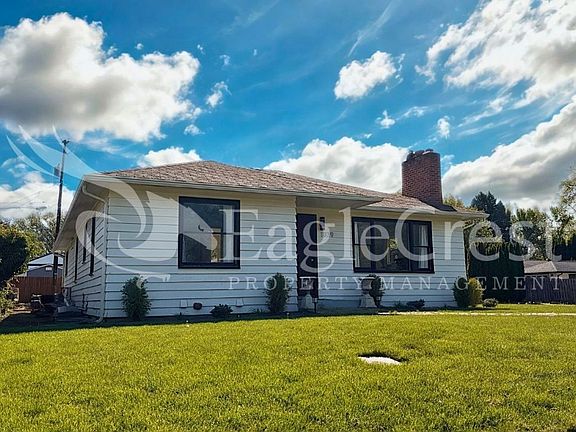 3rd image of 1339 Modoc St