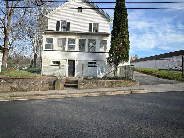 8 Hampton St — Photo 6