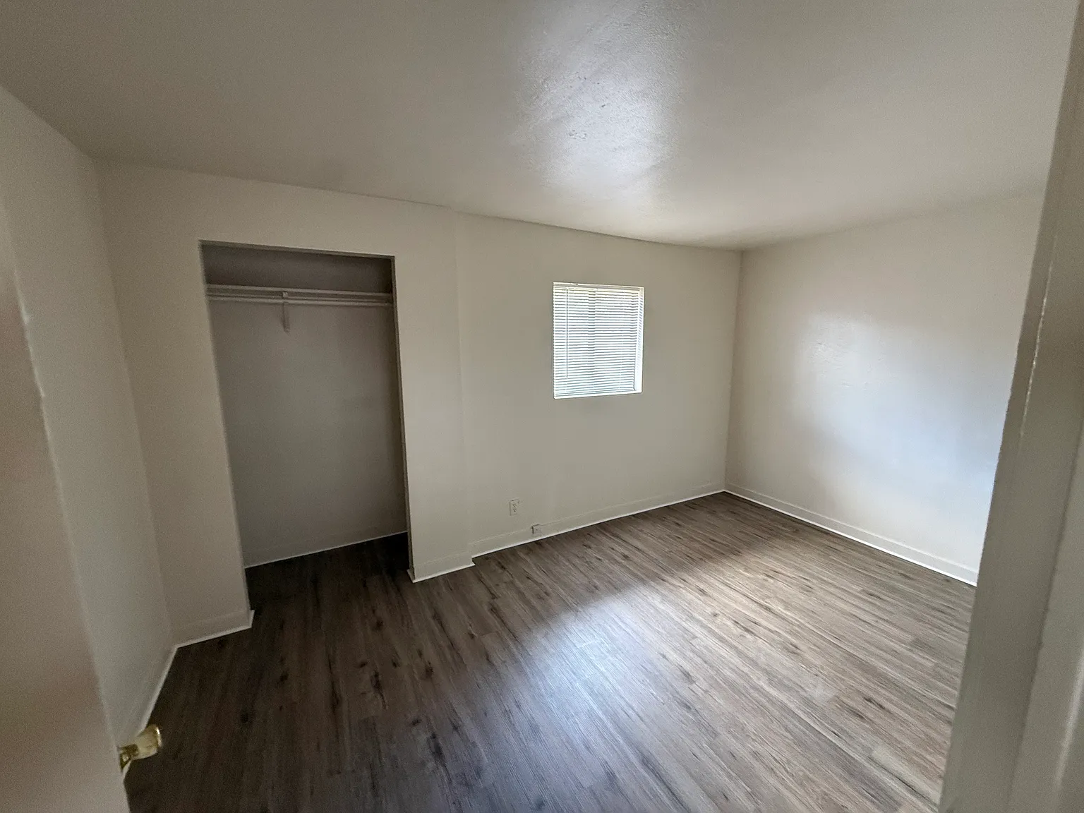2 bed, $1,200 — Photo 4