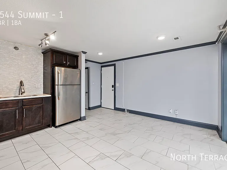 4544 Summit St #1 — Photo 3