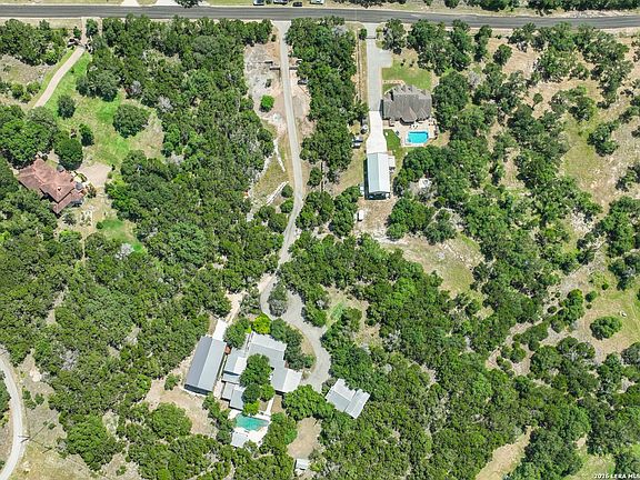 4th image of 401 BUFFALO SPRINGS SPUR