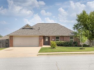 551 Tamarron Dr, Centerton, AR 72719