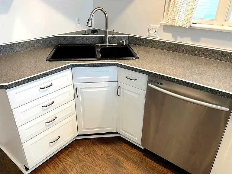 4108 Forest Ave #1 — Photo 10
