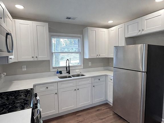 3rd image of 3882 W Hilda Cir