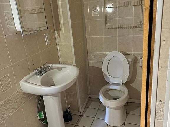 5th image of 692 Milton Tpke APT 3