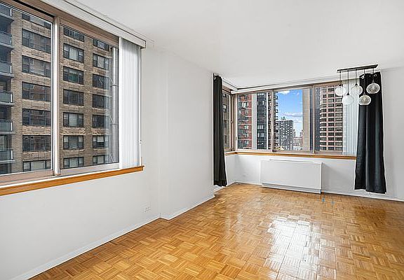 4th image of 235 E 40th St APT 19H