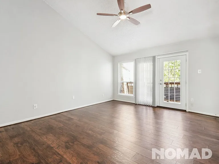 2908 Country Place Cir — Photo 7