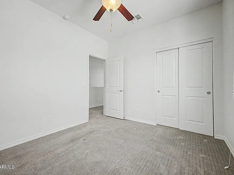 1575 W Marlin Dr — Photo 27
