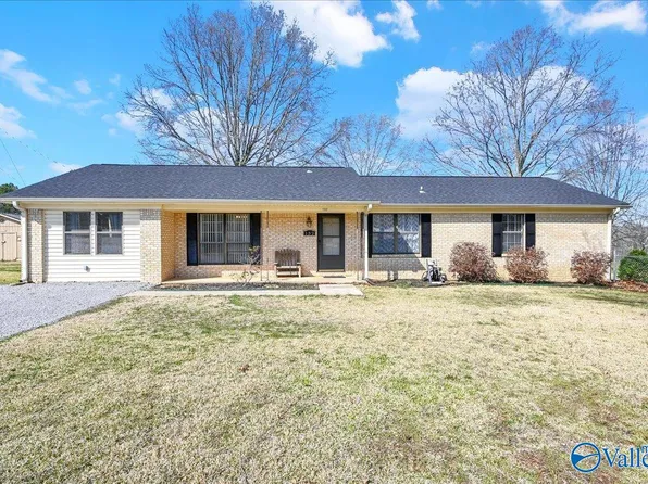 132 Henderson Rd, Somerville, AL 35670