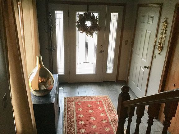 Large foyer with closet