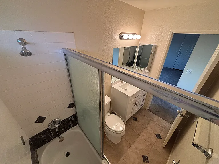 134-138 4th Ave #6 — Photo 12
