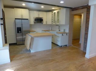 394 Riverway APT C, Boston, MA 02115