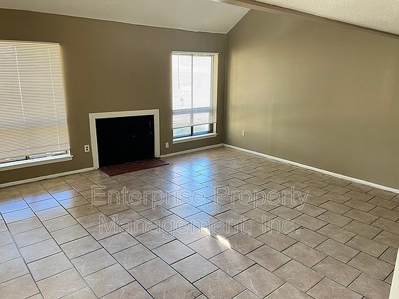 4th image of 3354 Fairbanks St