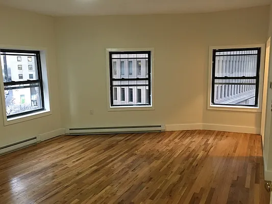 Rented by Gazal International Brokerage Group | media 49