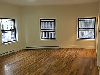 Rented by Gazal International Brokerage Group