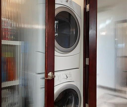5th image of 3111 Bel Air Dr Unit 25C