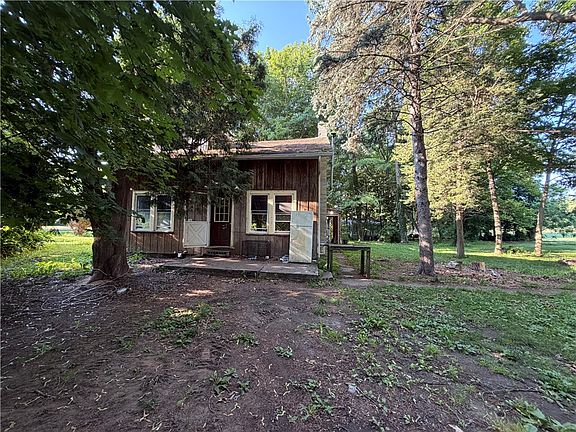 3rd image of 560 County Road 7