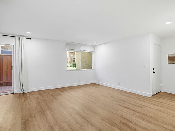 5th image of 247 N Capitol Ave Unit 167